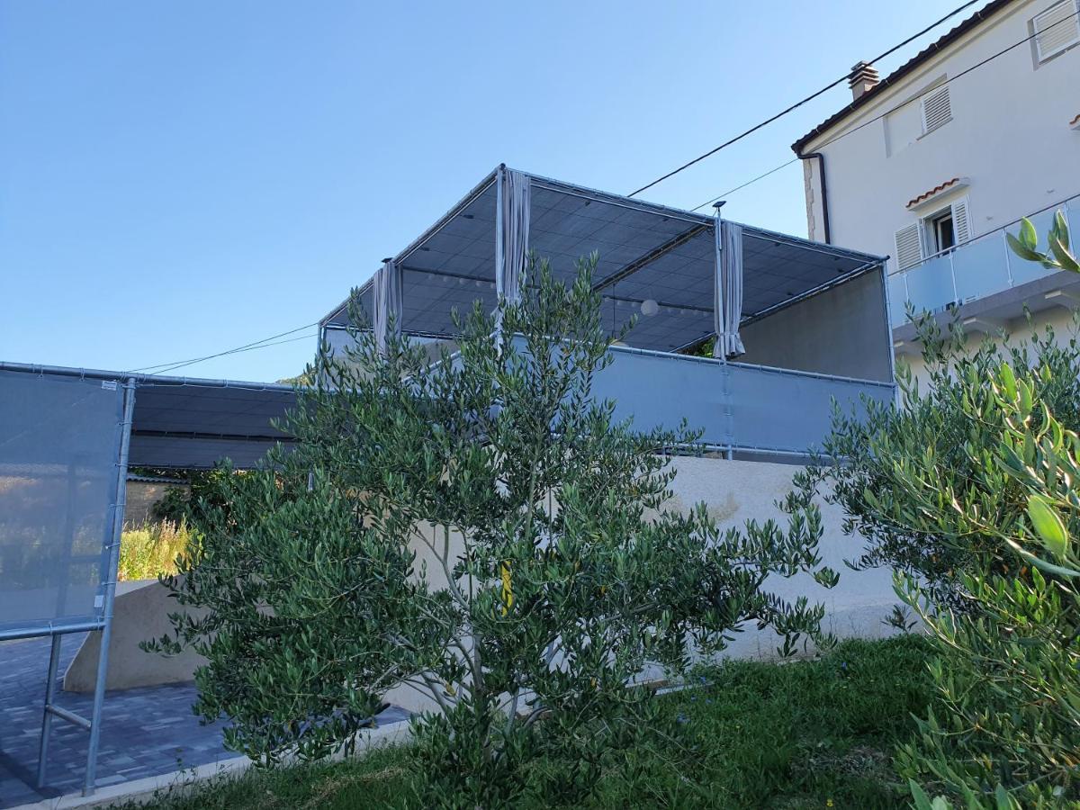Relax House Rosemary Apartment Draga Bascanska Luaran gambar