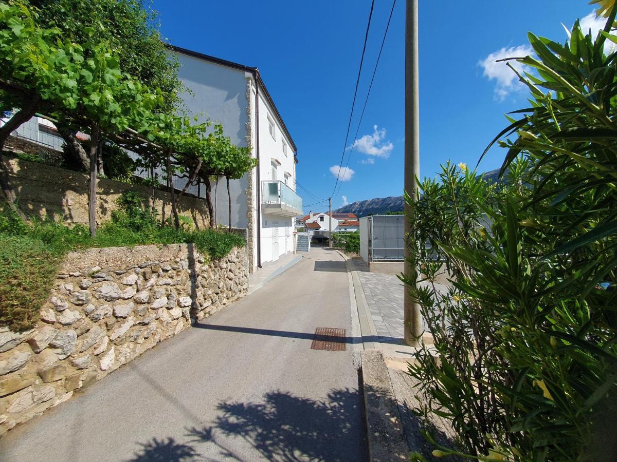 Relax House Rosemary Apartment Draga Bascanska Luaran gambar